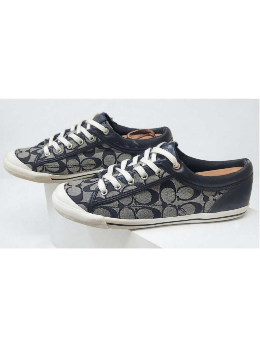 Coach Francesca Signature C Sneakers Women’s 10B Gray Silver Monogram Shoes.